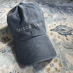 NWOT 1989  Taylor’s Version Baseball Hat